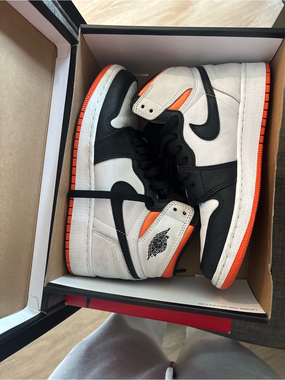 Nike Air Jordan 1 High - White/Black/Orange